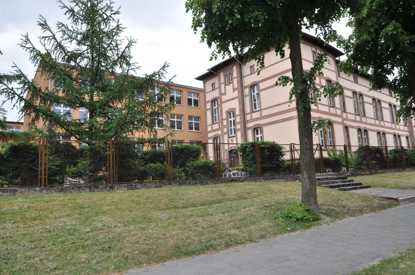Zajęcia w SP 6 Szczecinek prowadzone są w dwóch budynkach -...