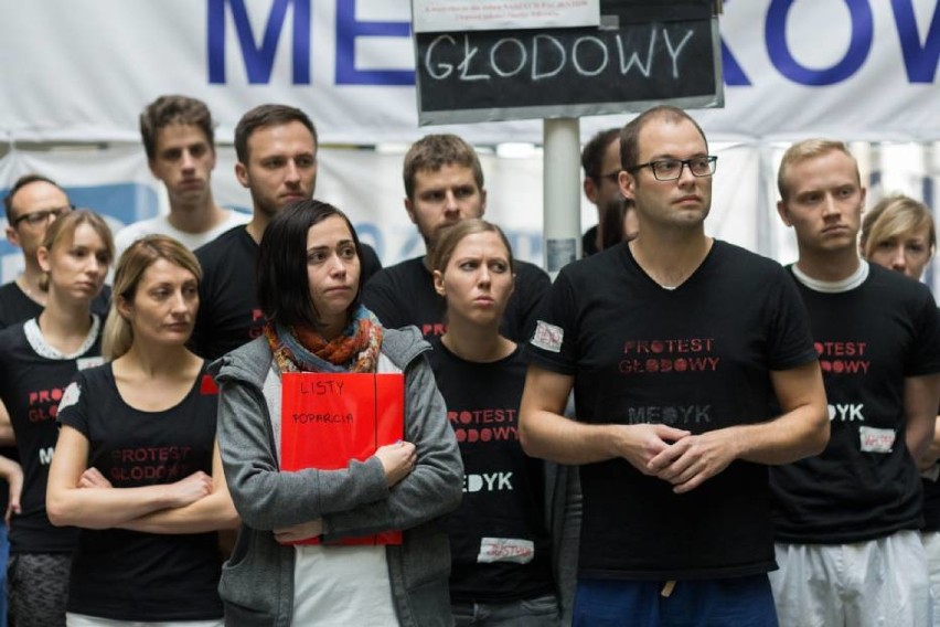 Stu lekarzy nie przyszło do pracy. Odwołano zabiegi i...