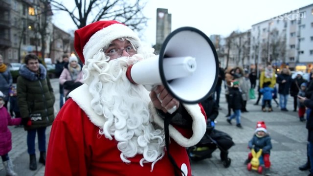 Miejskie mikołajki w Zielonej Górze. I w centrum zrobiło się pięknie!