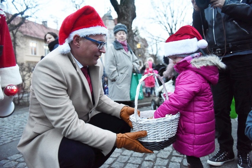 Miejskie mikołajki w Zielonej Górze. I w centrum zrobiło się...