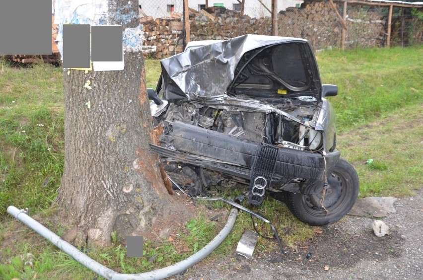 19-latek spowodował wypadek na drodze Lipno - Rypin. Trzy osoby trafiły do szpitala [zdjecia]