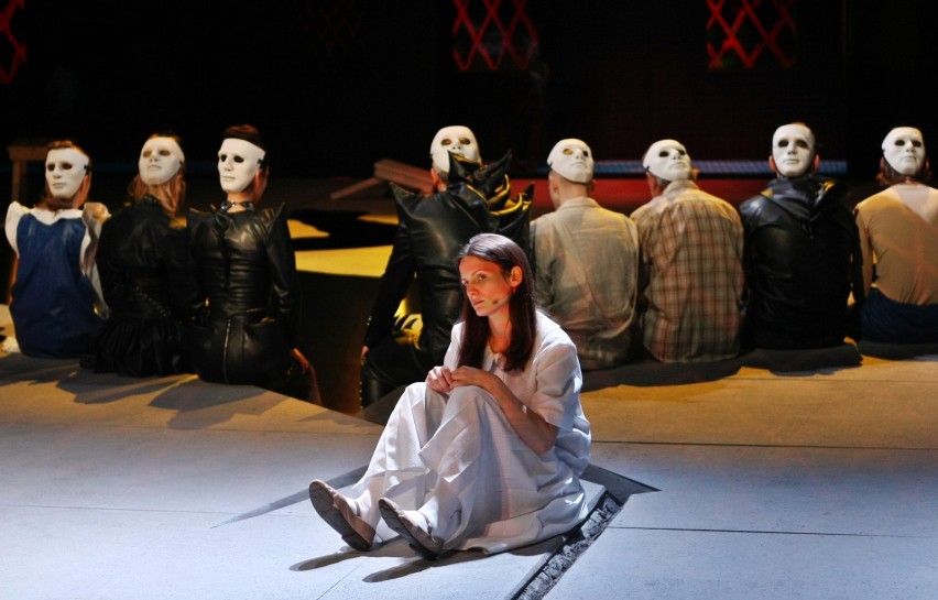 Teatr Współczesny zaprasza na doskonałą "Pannę Nikt"