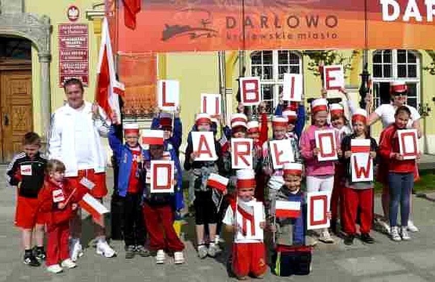 Bieg Flagi RP Darłowo. Blisko 1000 uczestników Biegu Flagi RP w Darłowie