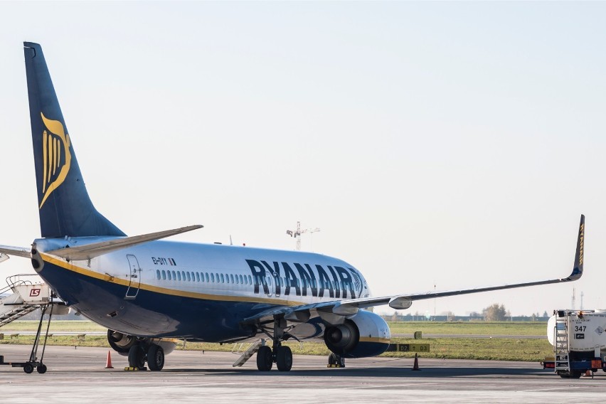 Wakacyjne loty z Modlina. Ryanair uruchamia 49 tras m.in. do Marsylii i na greckie wyspy. Dokąd jeszcze możemy polecieć?