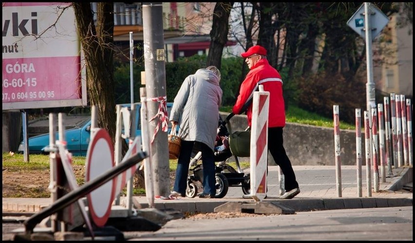 Wałbrzych: Trwa remont ul. Broniewskiego (zdjęcia)