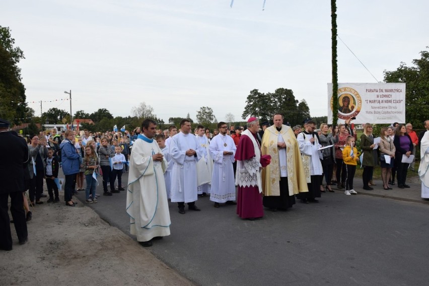 Łomnica. W oczekiwaniu na przyjazd kopii obrazu Czarnej...