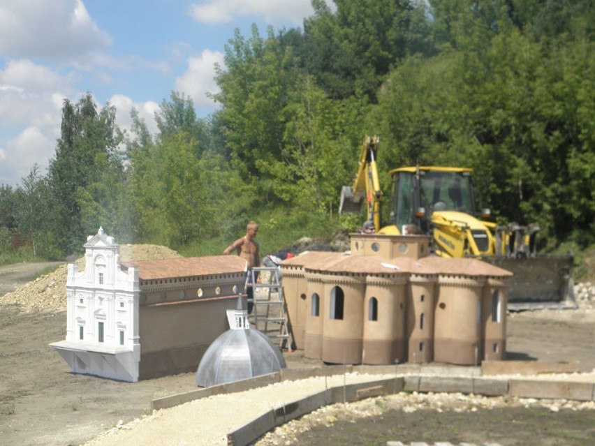 Park miniatur sakralnych na Złotej Górze w Częstochowie. Otwarcie parku 11 sierpnia [ZDJĘCIA]