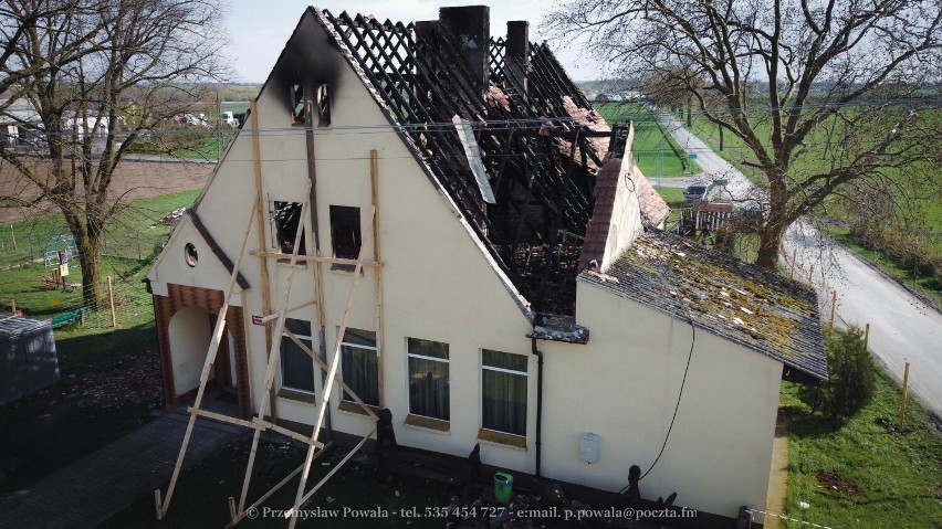 Rodzicie z Sielca koło Janikowa spłonął dom. Można ich...
