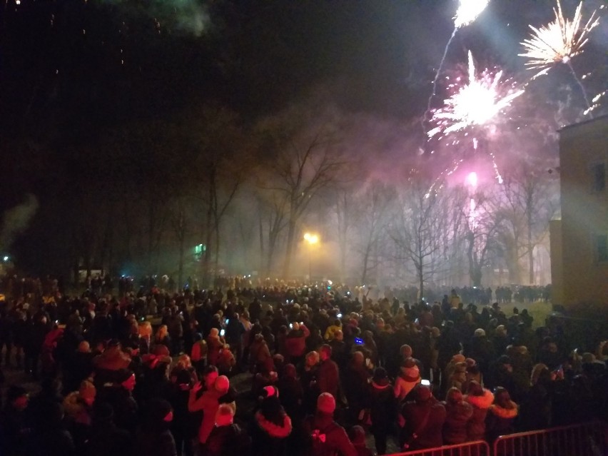 Sylwester w Kraśniku. Tak mieszkańcy witali Nowy Rok 2019 ( ZDJĘCIA, WIDEO)