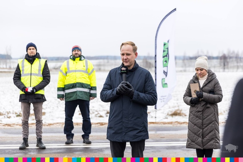 Ponad siedmiusetmetrowy odcinek zyskał nową nawierzchnię i oznakowanie. Skrzyżowanie w gminie Nowy Dwór już gotowe