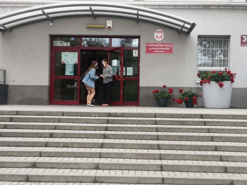 Matura Radomsko 2020: W I LO w Radomsku pierwszy dzień egzaminów maturalnych [ZDJĘCIA]