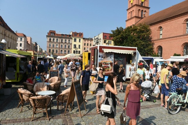 Toruń: Festiwal Smaków Food Trucków [ZDJĘCIA]