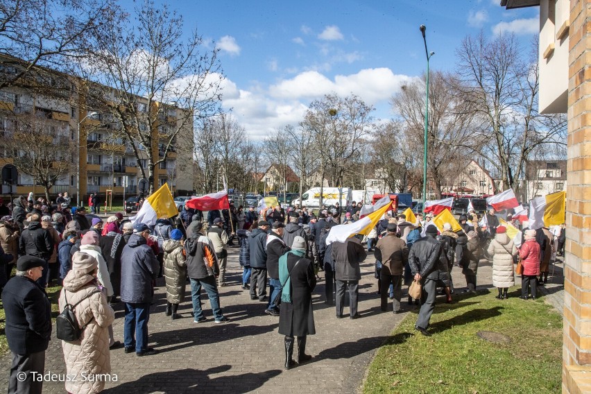 Kilkaset osób na marszu w obronie św. Jana Pawła II