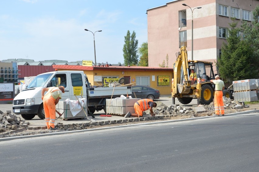 Remont ulicy Samsonowicza w Ostrowcu potrwa do końca września. Umowa na dofinansowanie podpisana