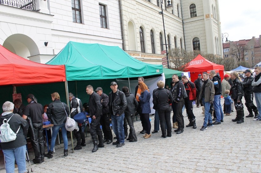 Głogów: Motocykliści opanowali Stare Miasto (Foto)