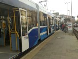 Zderzenie tramwajów na alei Kromera. Są objazdy i kursuje komunikacja zastępcza