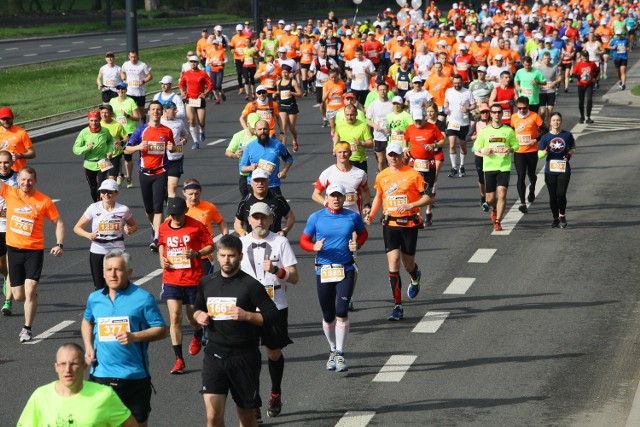 DOZ Maraton Łódź, 17 kwietnia 2016, start: 9:00. W maratonie bierze udział ponad 2 tys. zawodników