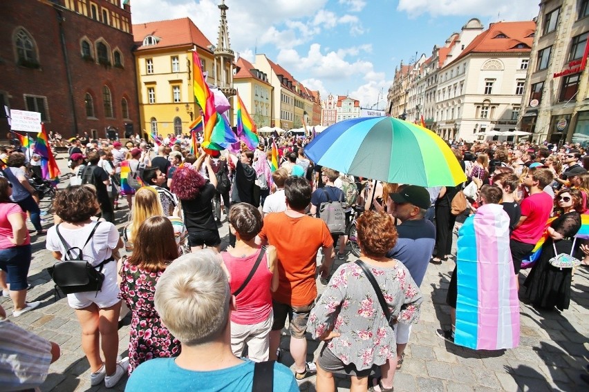Spacer poparcia środowisk LGBT we Wrocławiu [ZDJĘCIA]
