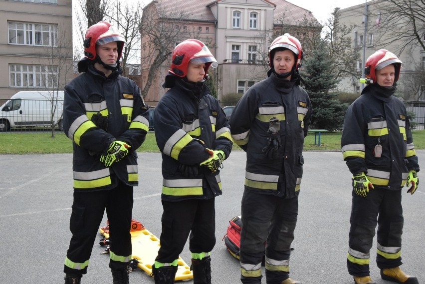 Dziś Międzynarodowy Dzień Strażaka. Zobaczcie zdjęcia mundurowych z Oleśnicy i Sycowa