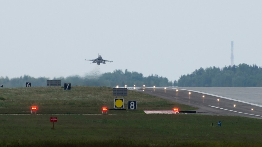 Pierwsze F-16 powróciły na macierzyste lotnisko w Łasku [zdjęcia]