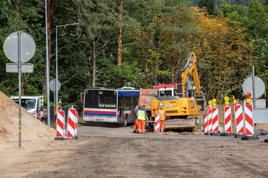 Ruch wahadłowy obowiązuje na około 400-metrowym odcinku...