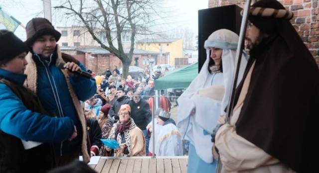 KOŚCIAN. Orszak Trzech Króli przeszedł od kościoła Ducha Świętego do fary