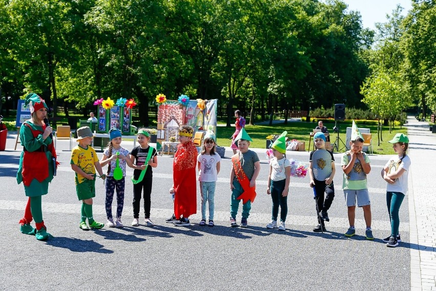 „Urodziny Pani Marii” w Kraśniku. Kraśnickie przedszkolaki świętowały 180. rocznicę urodzin Marii Konopnickiej. Zobacz zdjęcia