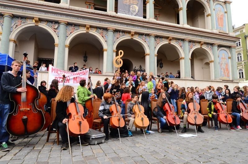 Poznański happening z okazji Międzynarodowego Dnia Muzyki