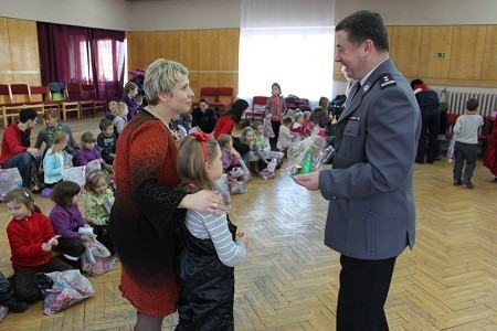 Kalisz: Świąteczna wizyta przedszkolaków w komendzie policji. ZDJĘCIA