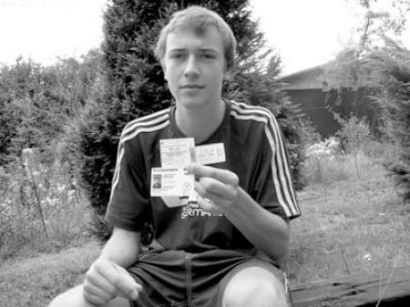 16-letniego Dennisa Wawocznego jazda z połówką biletu kosztowała 50 złotych dopłaty.