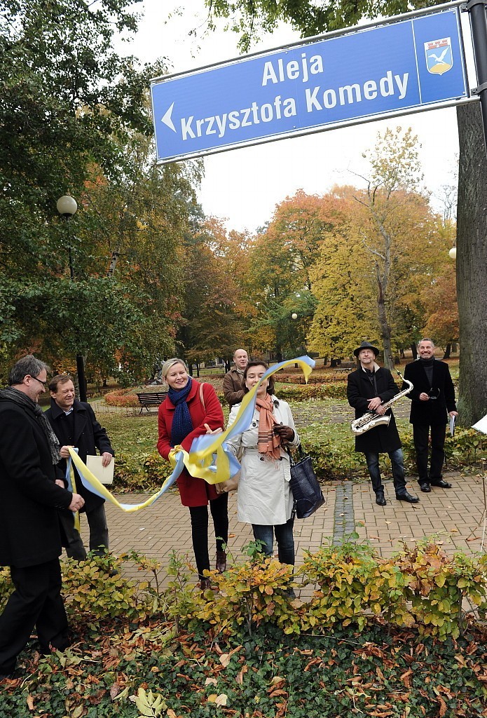 Sopot: Alejka w Parku Północnym od dziś nosi imię Krzysztofa Komedy
