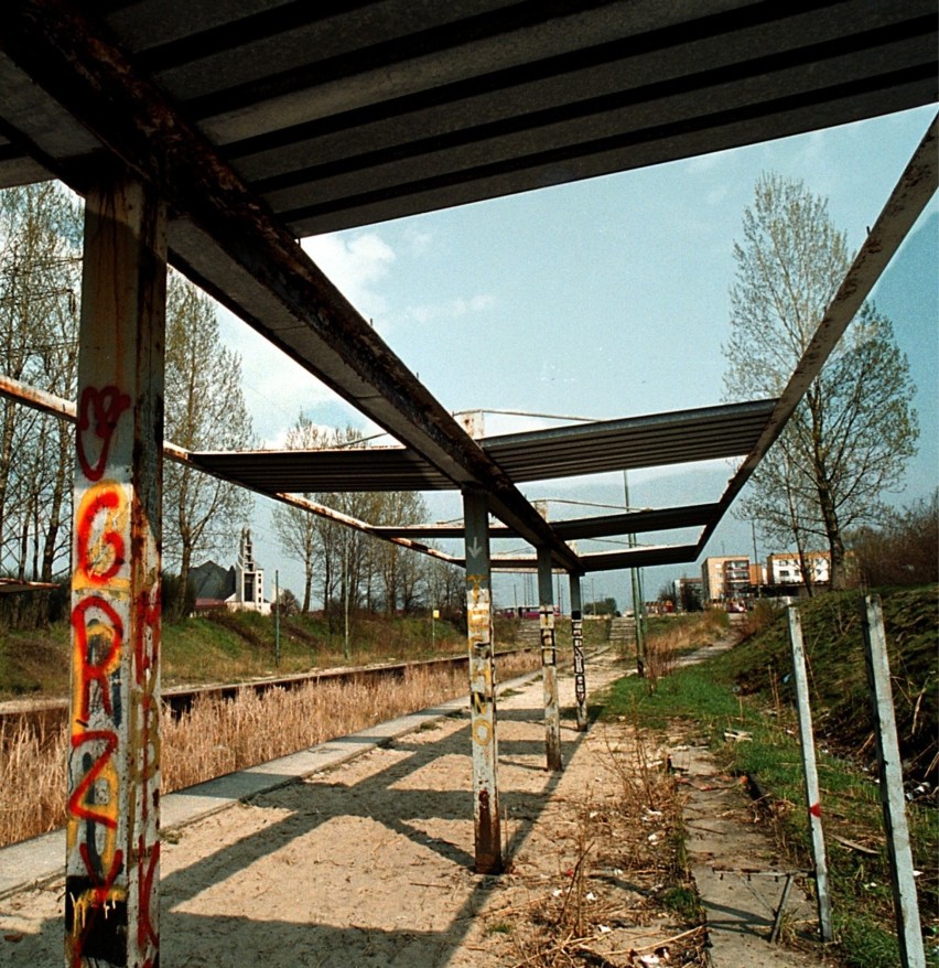 Pyskowice: kolejarze rozebrali tory a teraz chcą je odbudowywać. Czy pociągi znów pojadą do stacji Pyskowice Miasto?