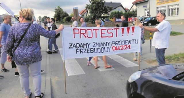 W sprawie remontu węzła we wrześniu protestowali mieszkańcy miejscowości Kowale