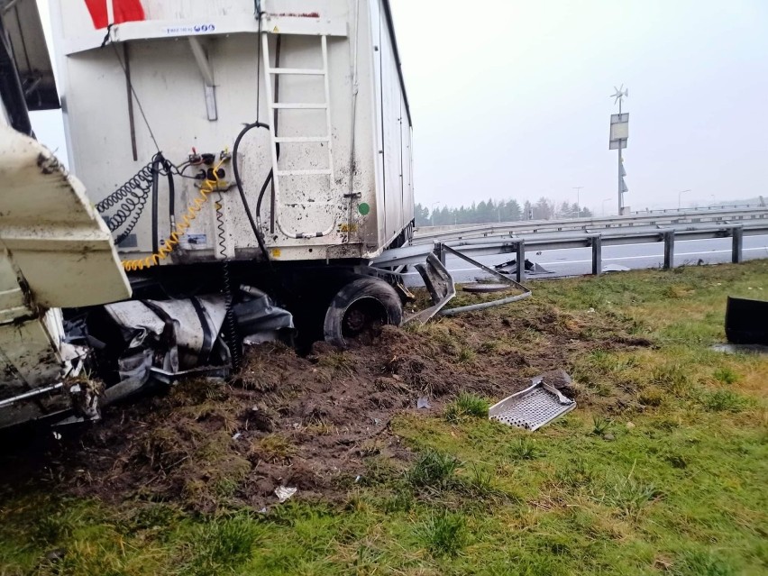 Koszmarny wypadek na trasie S1 w Pyrzowicach. Zderzył się...