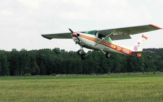 W sobotę ruszy szkolenie pilotów samolotowych i szybowcowych. Każdy może spróbować swoich sił. Na początek teoria, potem praktyka. A jak wszystko pójdzie dobrze - będziecie latali w przestworzach.