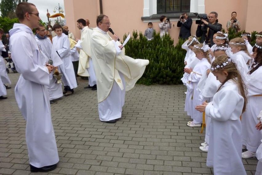 Chodzież: Komunia 2012. Sakrament w parafii św. Floriana [ZDJĘCIA]