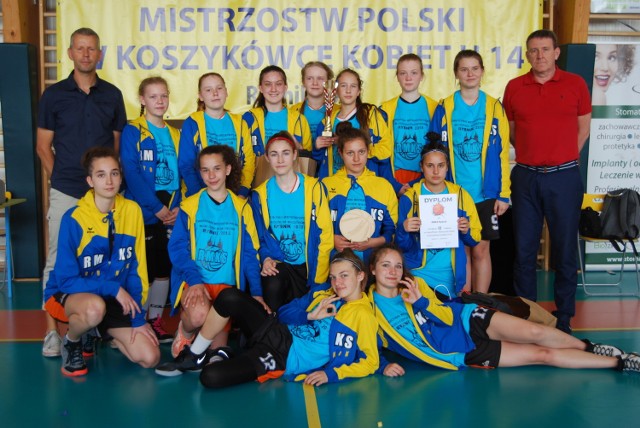 Młodziczki RMKS-u Rybnik wywalczyły awans do półfinałów mistrzostw Polski w koszykówce kobiet U 14