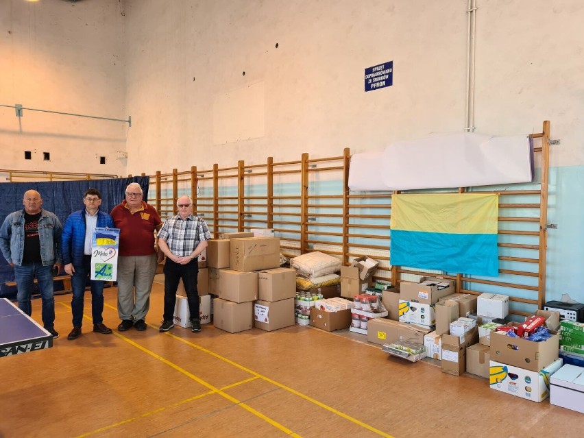 Zagraniczni partnerzy gminy Gizałki zorganizowali na swoim terenie zbiórki dla uchodźców i dostarczyli dary do Gizałek