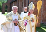 Uroczyste wprowadzenie nowego proboszcza w parafii świętego Stanisława w Kielcach przez księdza biskupa Mariana Florczyka. Zobaczcie zdjęcia