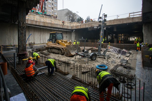 Zwiedzanie II linii metra. Zobacz plac budowy stacji Trocka i ogromną tarczę