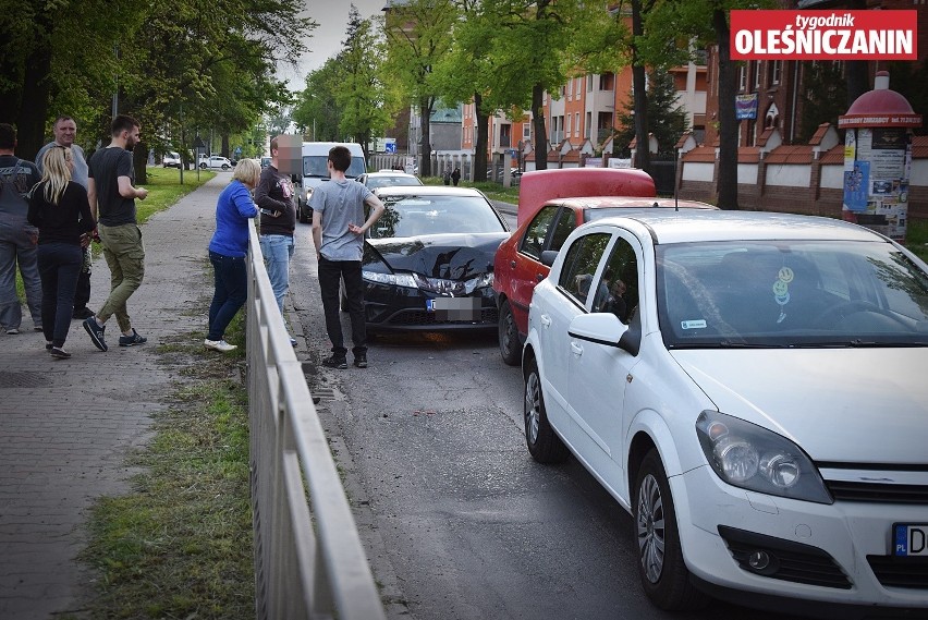 Utrudnienia na Wojska Polskiego. Kolizja trzech aut (ZDJĘCIA)