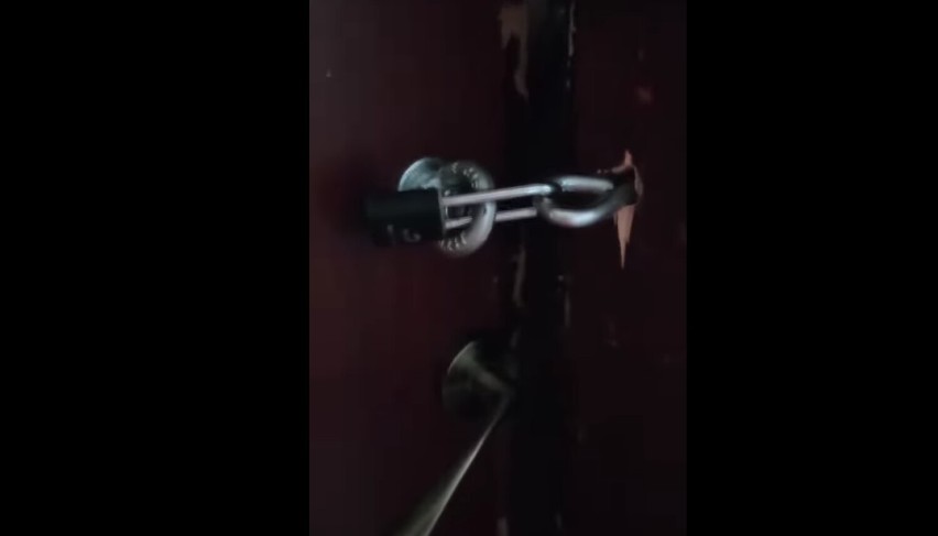 Przerażające nagranie z Częstochowy. 90-latka zamknięta na kłódkę w mieszkaniu