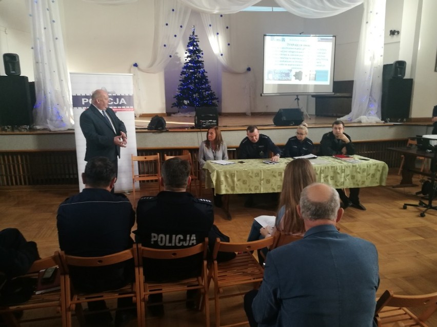 Debata "W trosce o bezpieczeństwo” w Lubrańcu [zdjęcia]