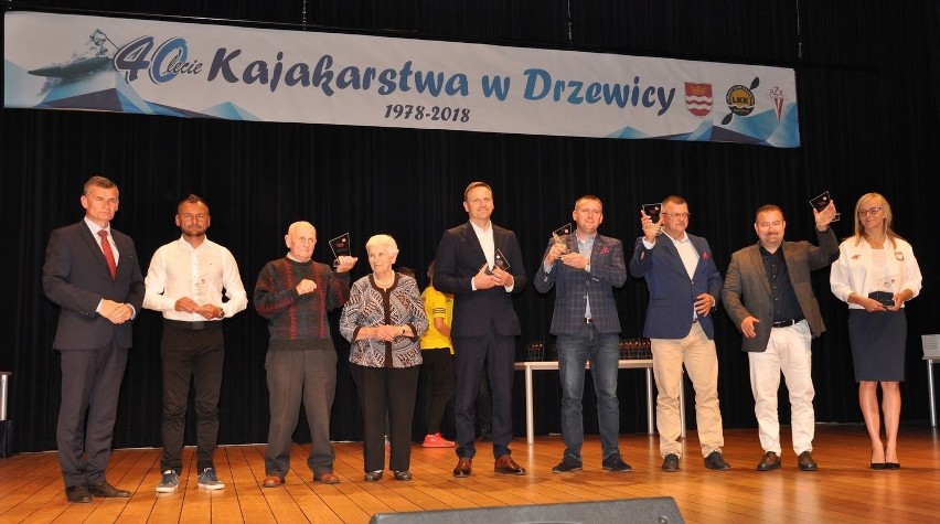 Skwer im. Drzewickich Olimpijczyków na 40-lecie kajakarstwa...