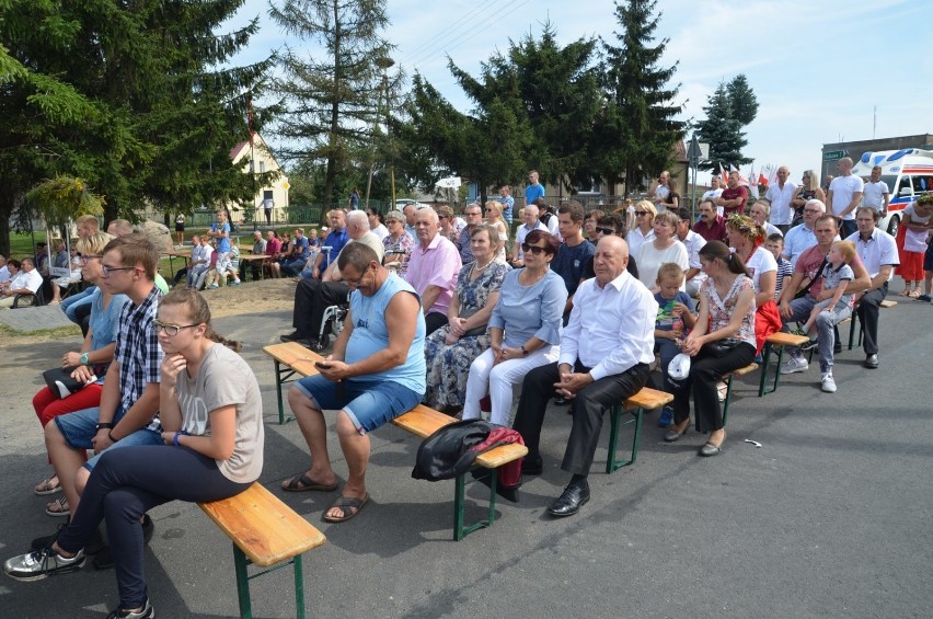 Dożynki 2019 w gminie Czerniejewo. Obrzęd dożynkowy i atrakcje towarzyszące [FOTO]