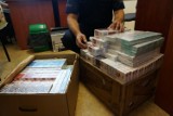 Policja w Kłobucku zatrzymała handlarzy nielegalnymi papierosami 