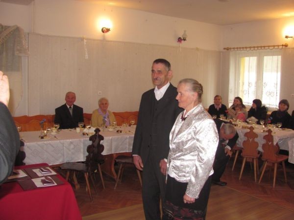 Małżeńskie złote gody w gminie Niedźwiedź [ZDJĘCIA]