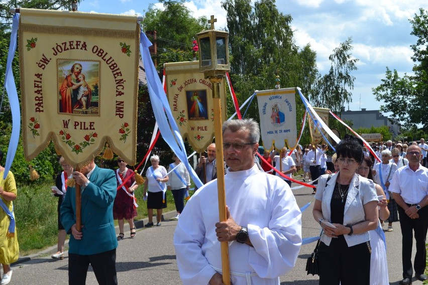 Boże Ciało na Podlasiu w Pile. Tak było w parafii pw. św. Józefa Oblubieńca N.M.P. w Pile  [ZOBACZ ZDJĘCIA]