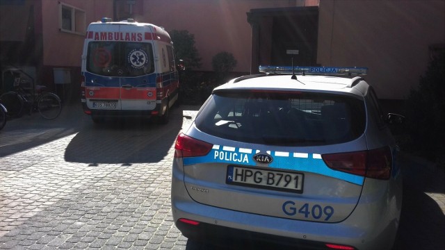 Policjanci z komisariatu w Kętach odnaleźli zaginioną 17-latkę z powiatu wadowickiego na jednym z kęckich osiedli