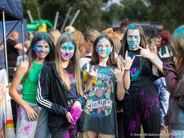 Festiwal Kolorów nad zalewem na Borkach. Zobaczcie zdjęcia na kolejnych slajdach.